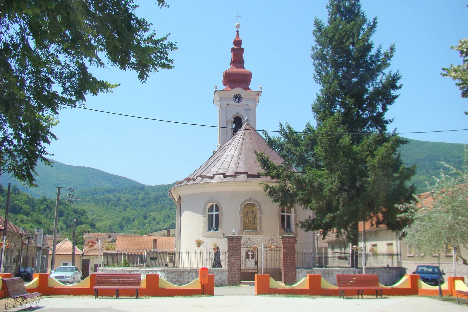 Biserică din zona Mehadia, Caraș-Severin